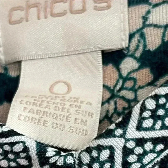 Chico’s — Villa Paisley V-Neck Top - Picture 7 of 12